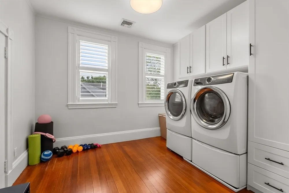 1469 Centre St, Newton, MA 02461