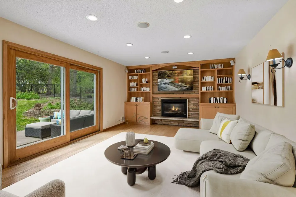 8817 Westmoreland Ln, Saint Louis Park, MN 55426