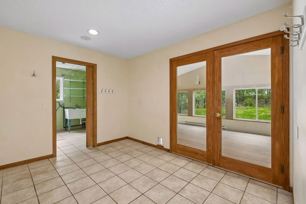 8817 Westmoreland Ln, Saint Louis Park, MN 55426