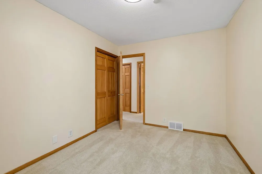 8817 Westmoreland Ln, Saint Louis Park, MN 55426
