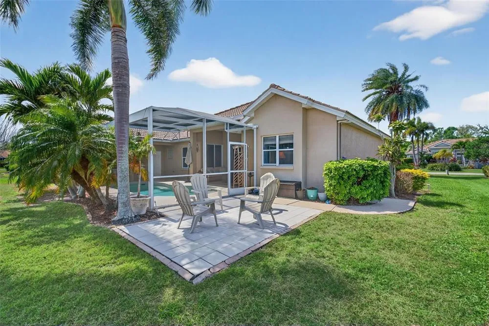 4449 Golden Lake Dr, Sarasota, FL 34233