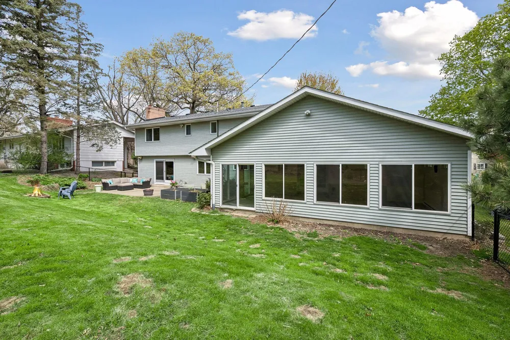 8817 Westmoreland Ln, Saint Louis Park, MN 55426
