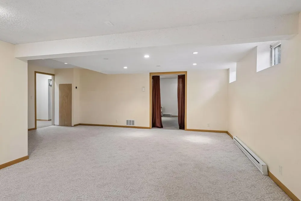 8817 Westmoreland Ln, Saint Louis Park, MN 55426
