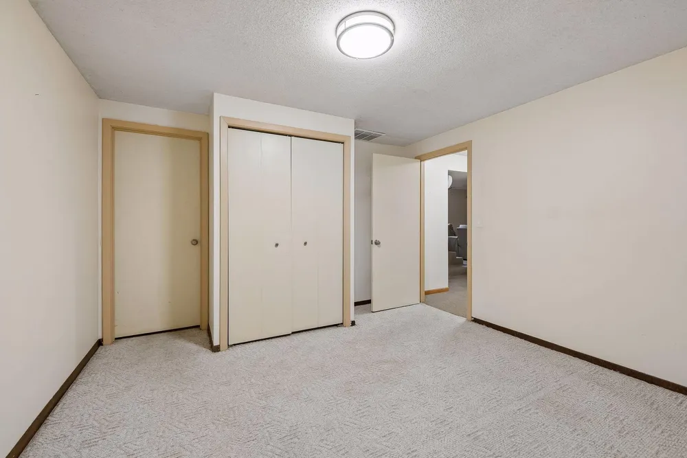 8817 Westmoreland Ln, Saint Louis Park, MN 55426
