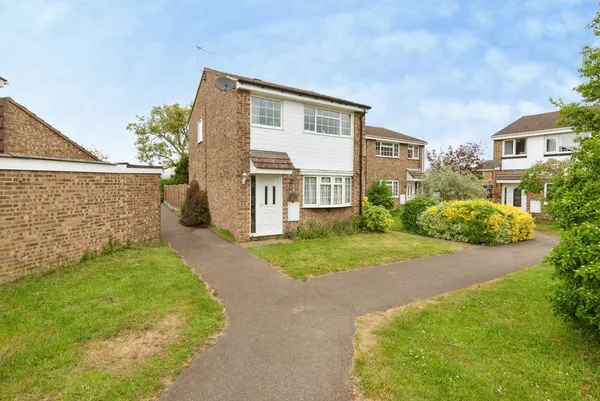 Saxon Avenue, Stotfold, Hitchin, Bedf...