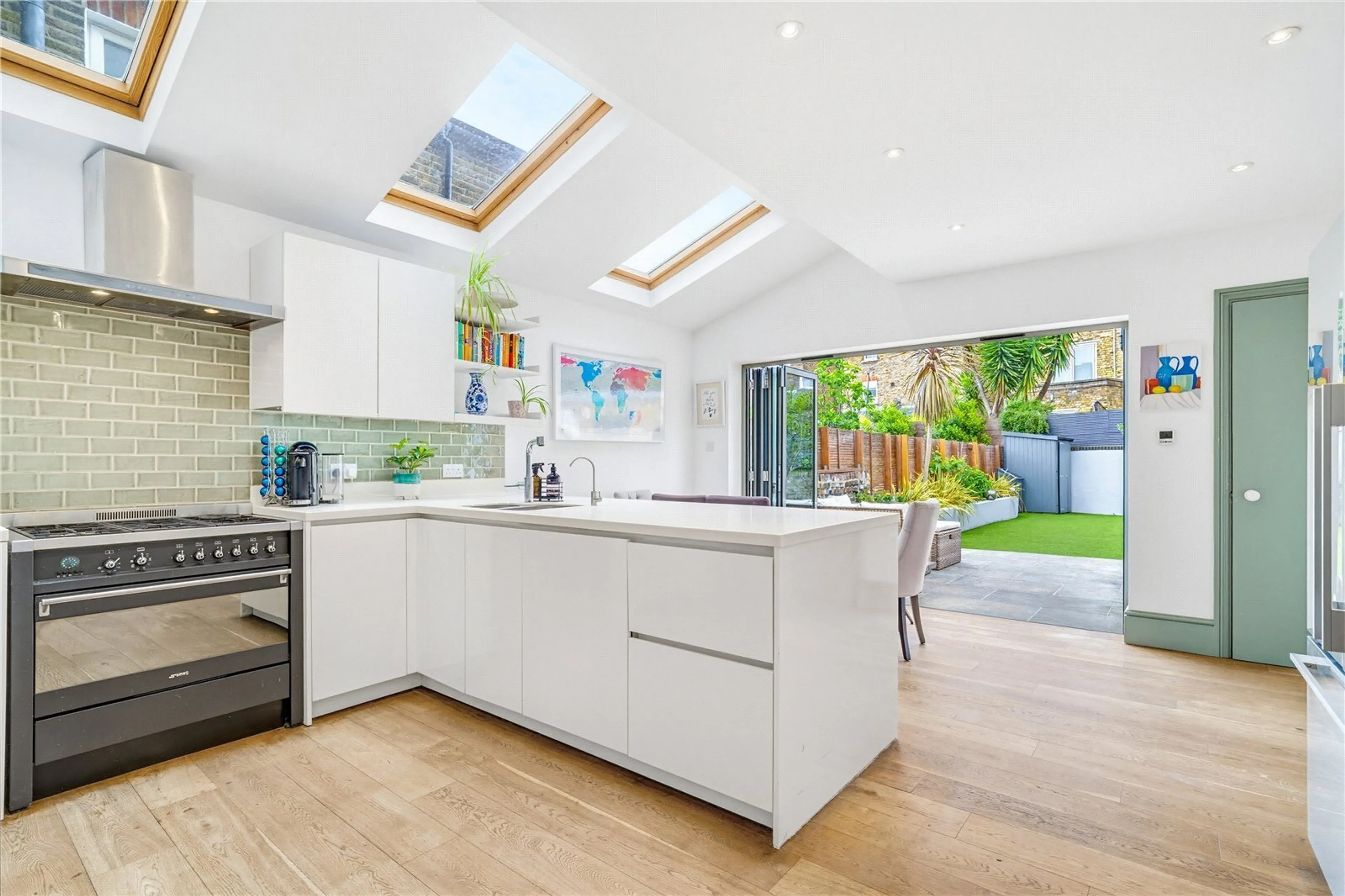 Property at Taybridge Road, Battersea, London, SW11