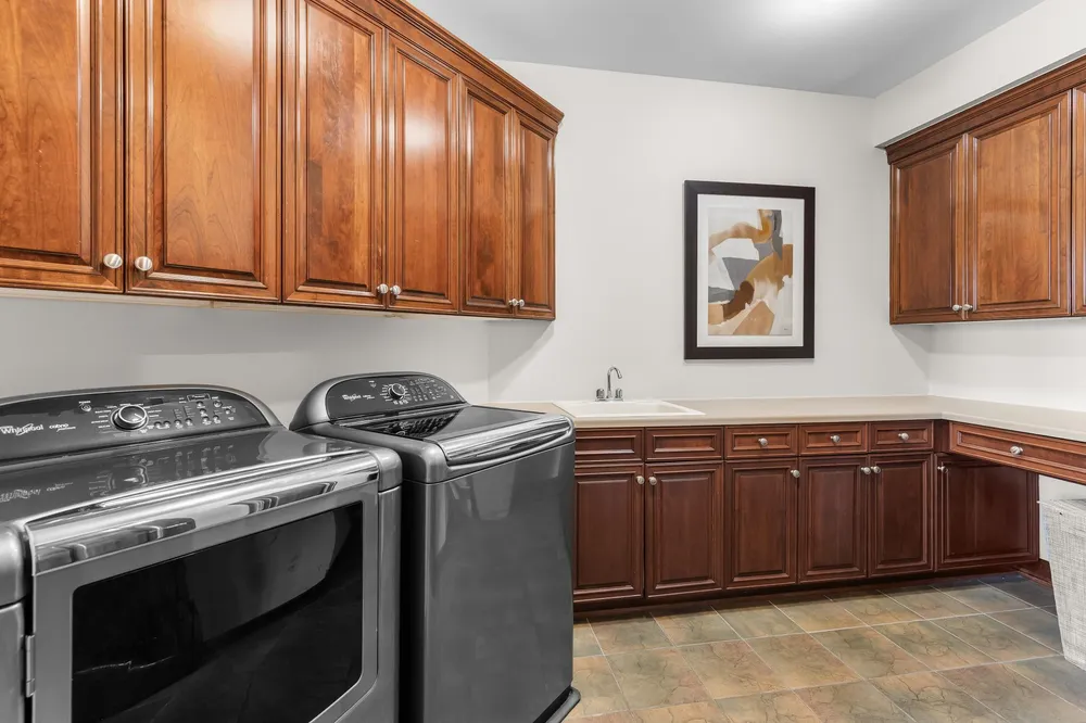 18313 Nicklaus Way, Eden Prairie, MN 55347