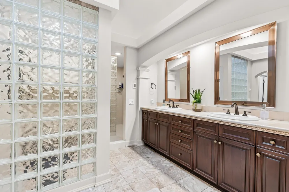 18313 Nicklaus Way, Eden Prairie, MN 55347