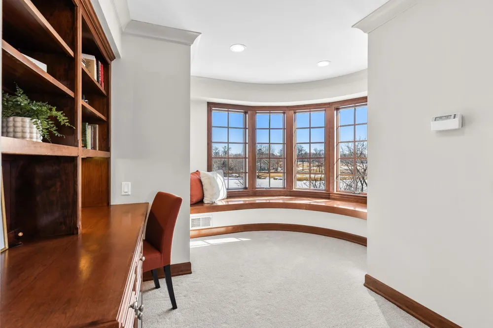 18313 Nicklaus Way, Eden Prairie, MN 55347