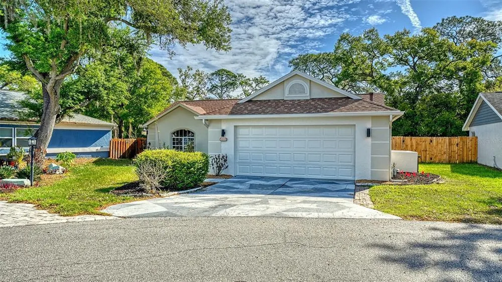 4668 Hamlets Grove Dr, Sarasota, FL 34235