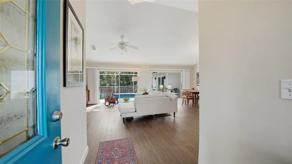 4668 Hamlets Grove Dr, Sarasota, FL 34235