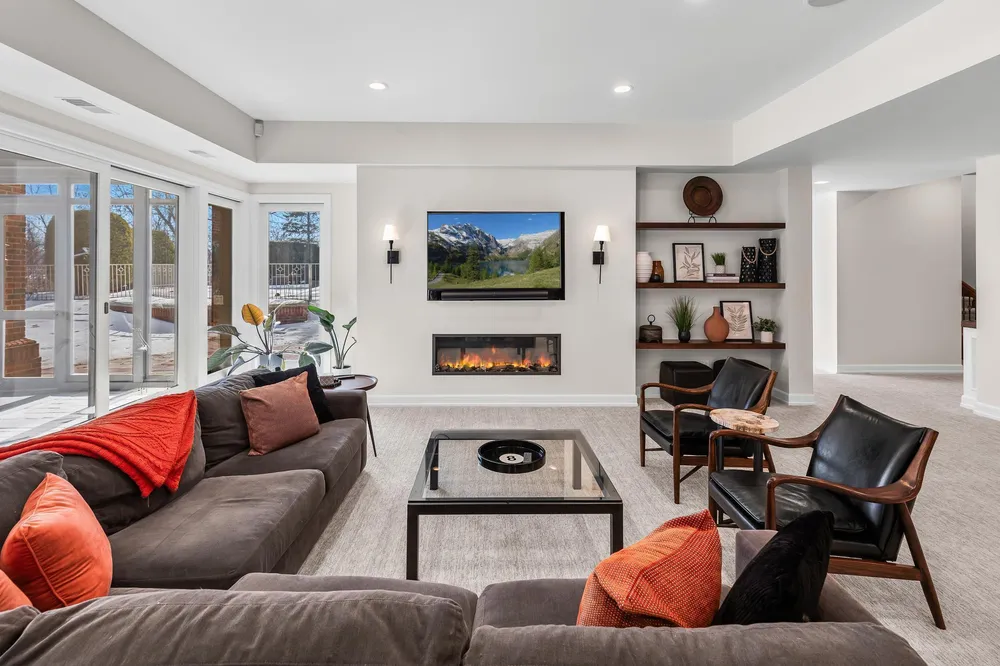 18313 Nicklaus Way, Eden Prairie, MN 55347