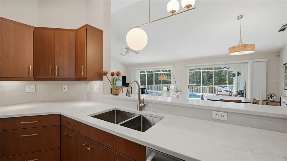 4668 Hamlets Grove Dr, Sarasota, FL 34235