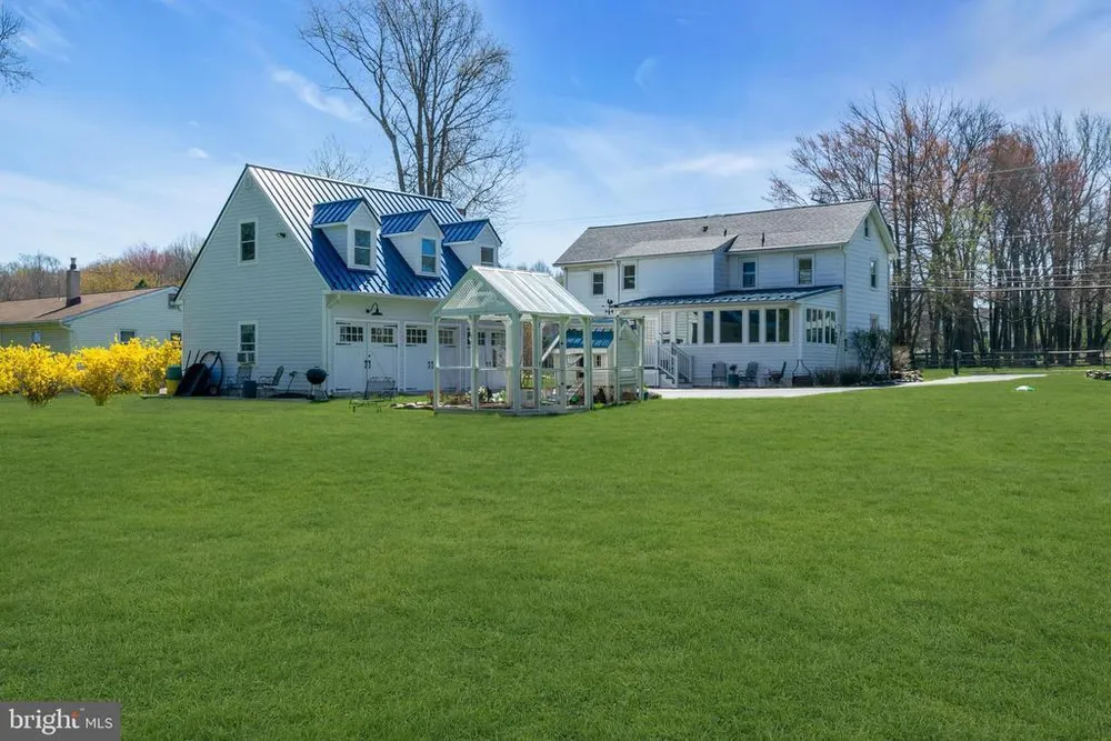 936 Big Oak Rd, Yardley, PA 19067