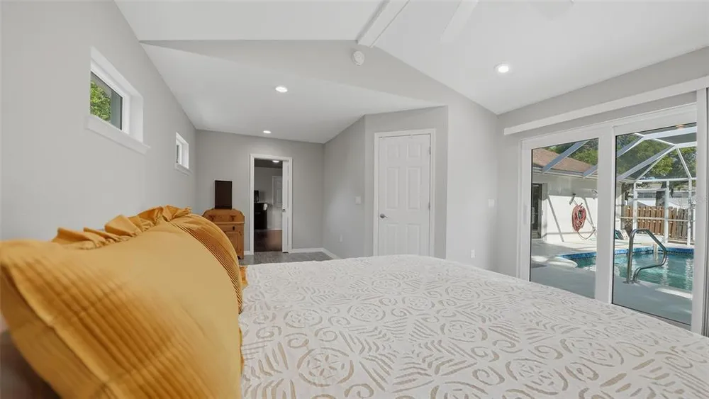 4668 Hamlets Grove Dr, Sarasota, FL 34235