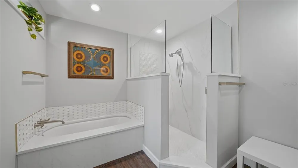 4668 Hamlets Grove Dr, Sarasota, FL 34235