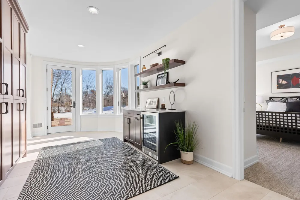18313 Nicklaus Way, Eden Prairie, MN 55347