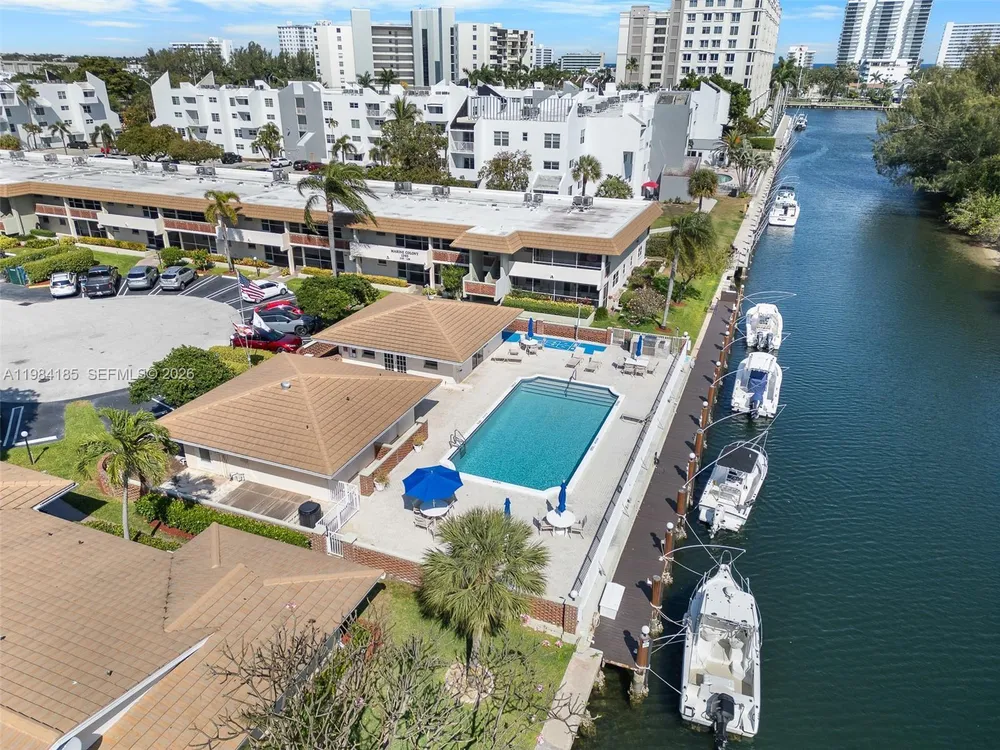 1340 NE 28th Ave, Pompano Beach, FL 33062