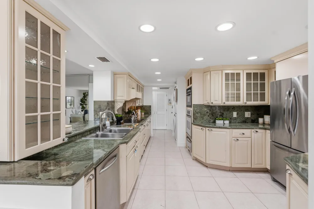4900 N Ocean Blvd, Lauderdale-by-the-Sea, FL 33308