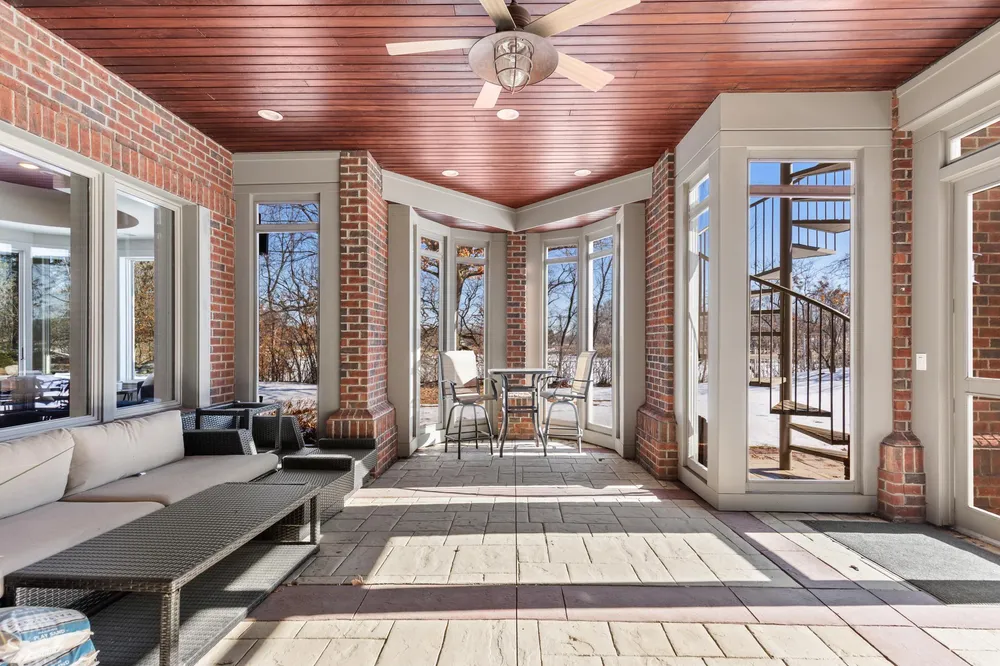 18313 Nicklaus Way, Eden Prairie, MN 55347