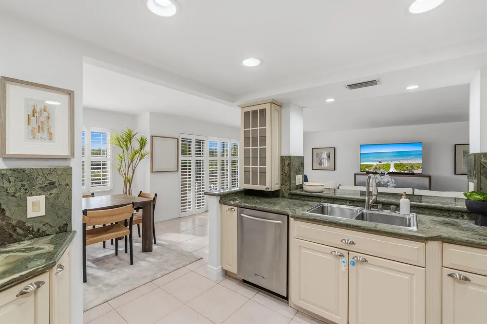 4900 N Ocean Blvd, Lauderdale-by-the-Sea, FL 33308