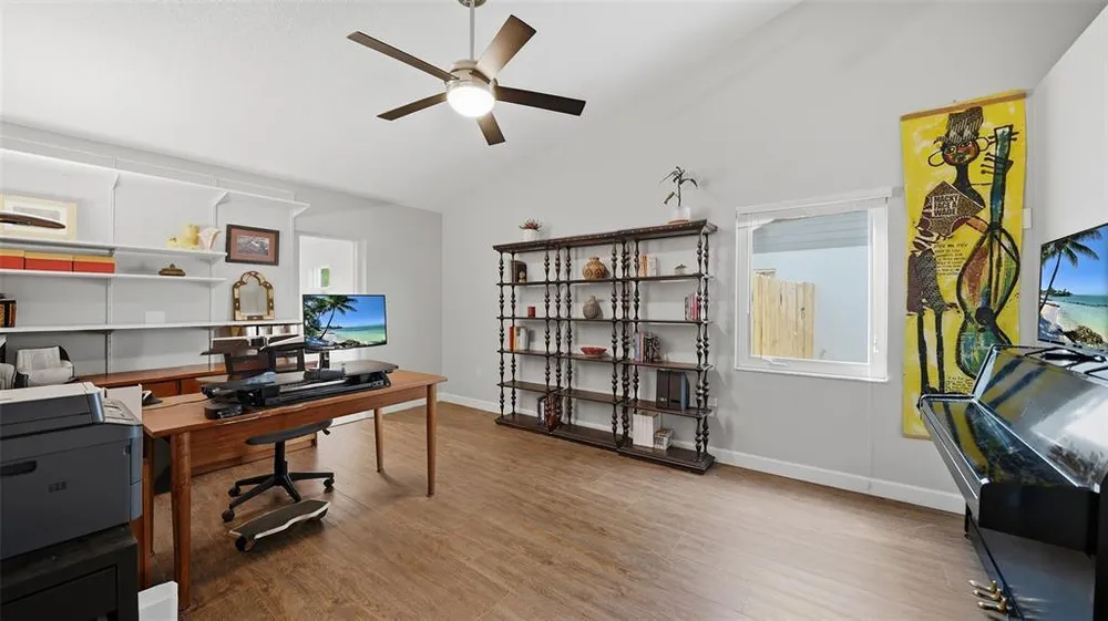 4668 Hamlets Grove Dr, Sarasota, FL 34235