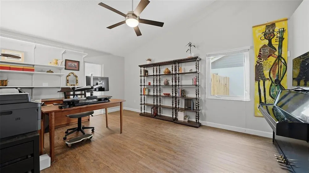 4668 Hamlets Grove Dr, Sarasota, FL 34235