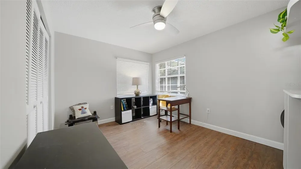 4668 Hamlets Grove Dr, Sarasota, FL 34235
