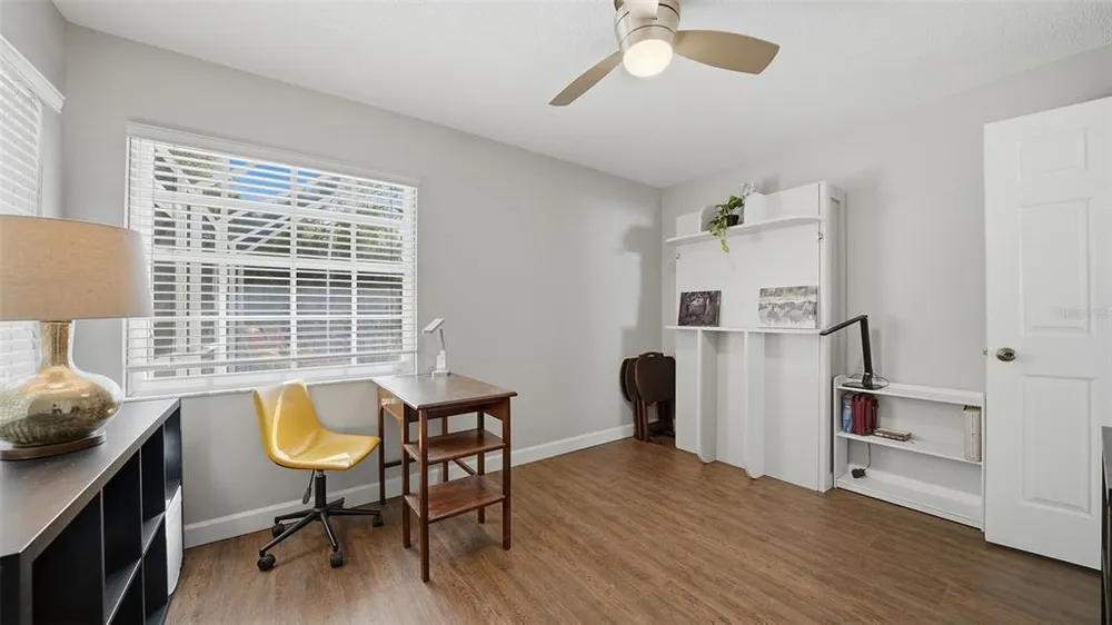 4668 Hamlets Grove Dr, Sarasota, FL 34235