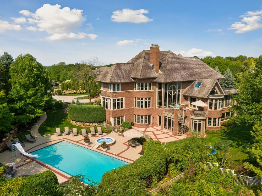 18313 Nicklaus Way, Eden Prairie, MN 55347