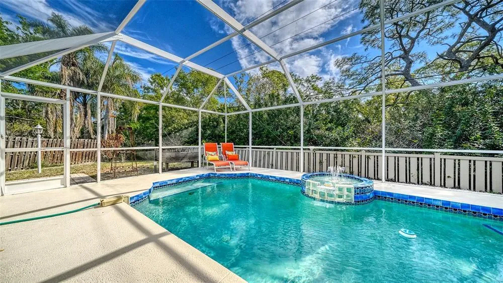 4668 Hamlets Grove Dr, Sarasota, FL 34235