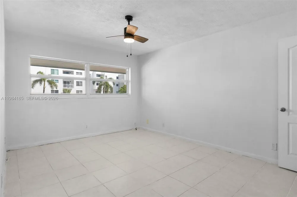 1340 NE 28th Ave, Pompano Beach, FL 33062