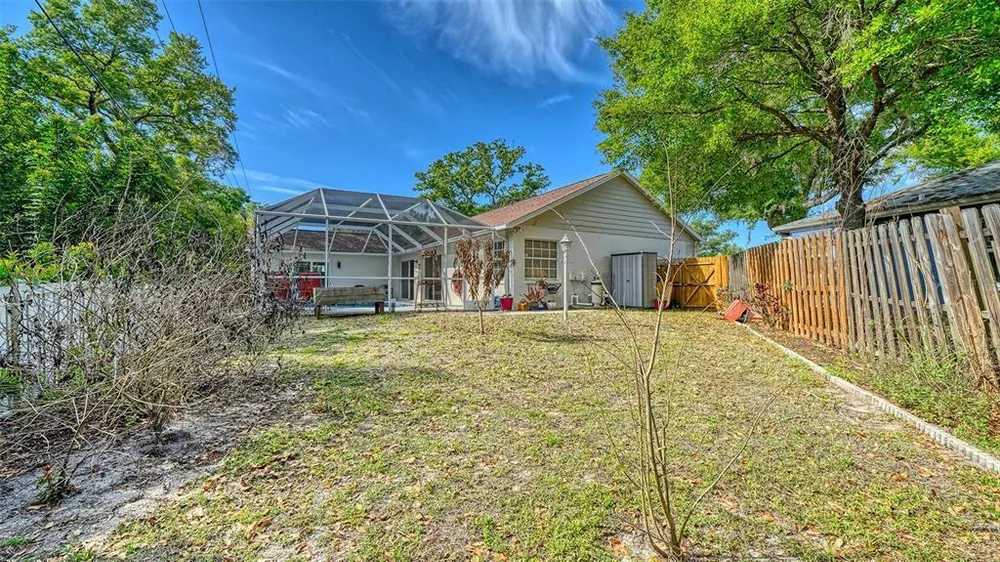 4668 Hamlets Grove Dr, Sarasota, FL 34235