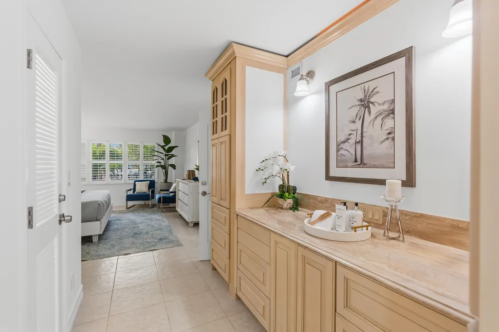 4900 N Ocean Blvd, Lauderdale-by-the-Sea, FL 33308