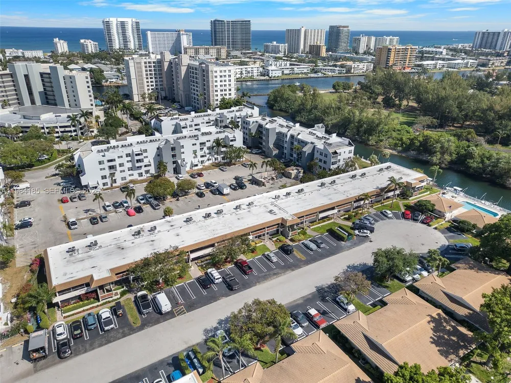 1340 NE 28th Ave, Pompano Beach, FL 33062