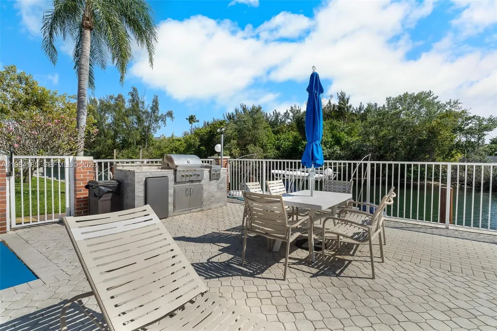 1340 NE 28th Ave, Pompano Beach, FL 33062