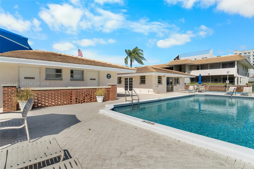 1340 NE 28th Ave, Pompano Beach, FL 33062