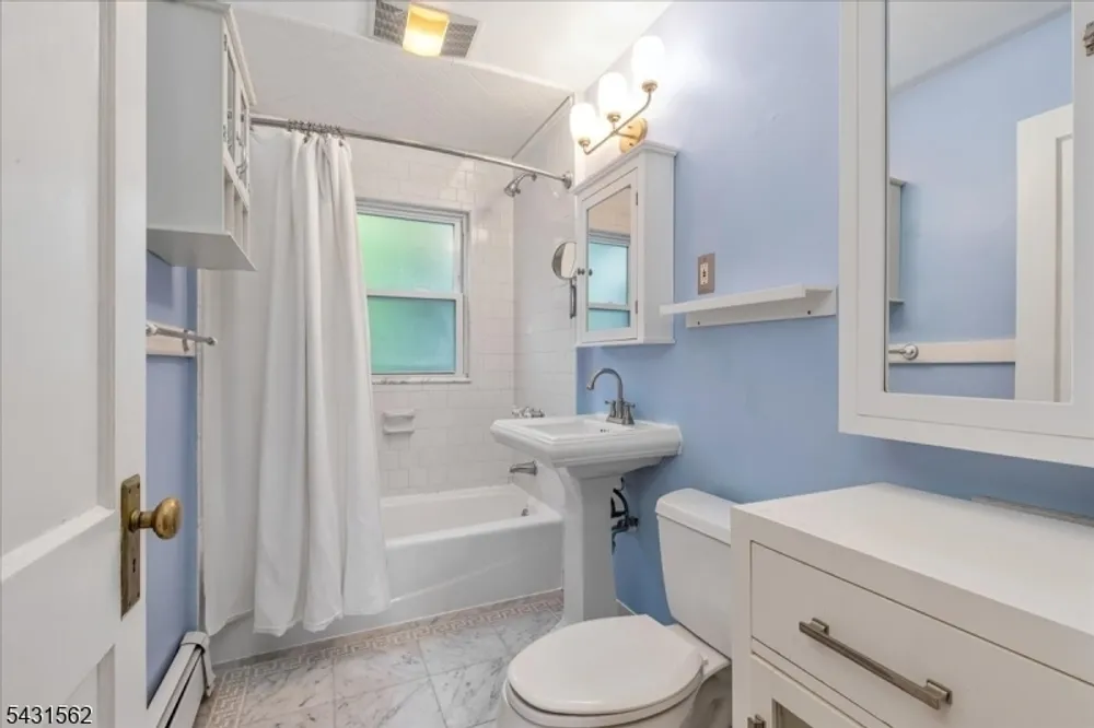 159 Park St, Montclair, NJ 07042