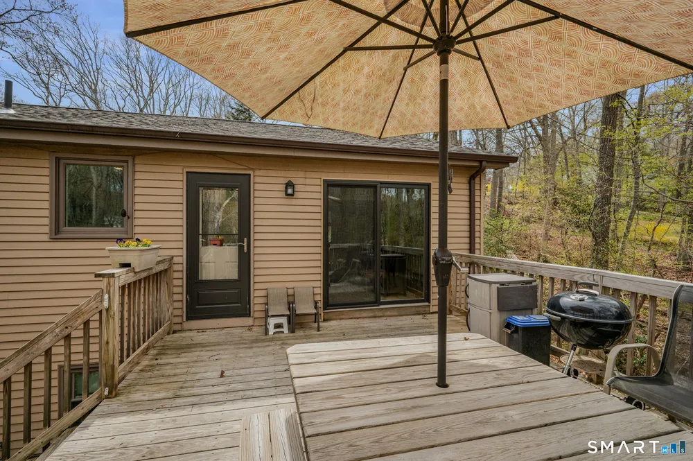 14 Latimer Dr, East Lyme, CT 06333