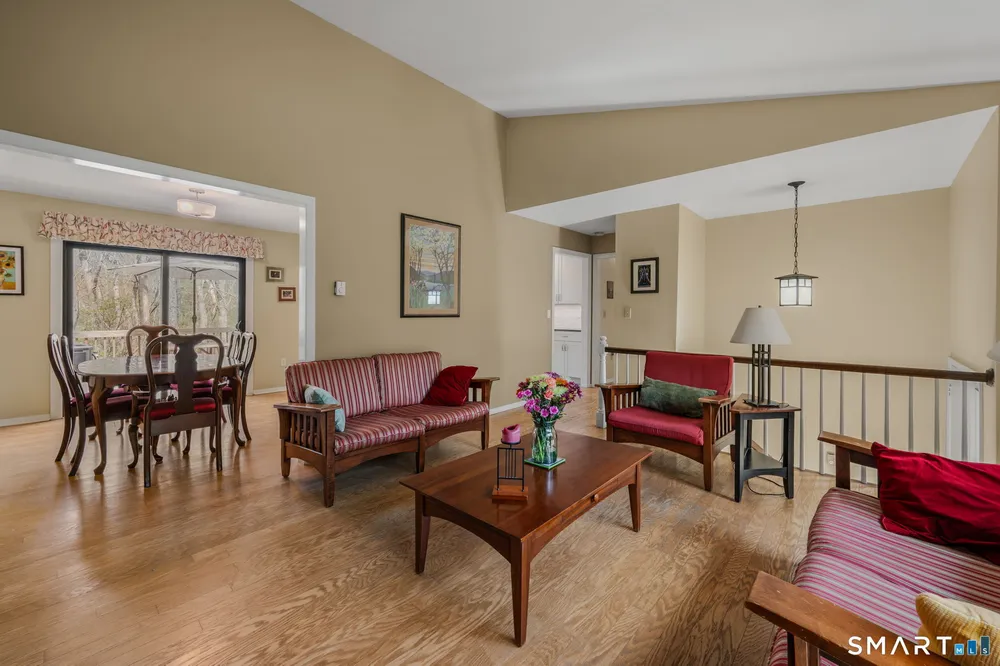 14 Latimer Dr, East Lyme, CT 06333