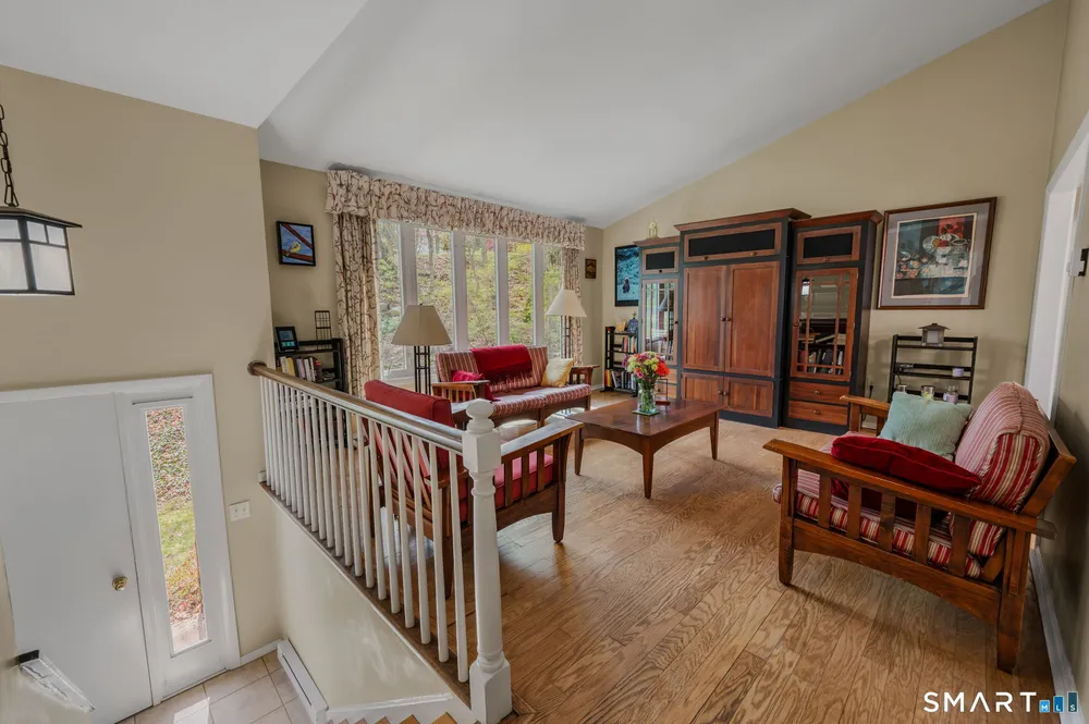 14 Latimer Dr, East Lyme, CT 06333