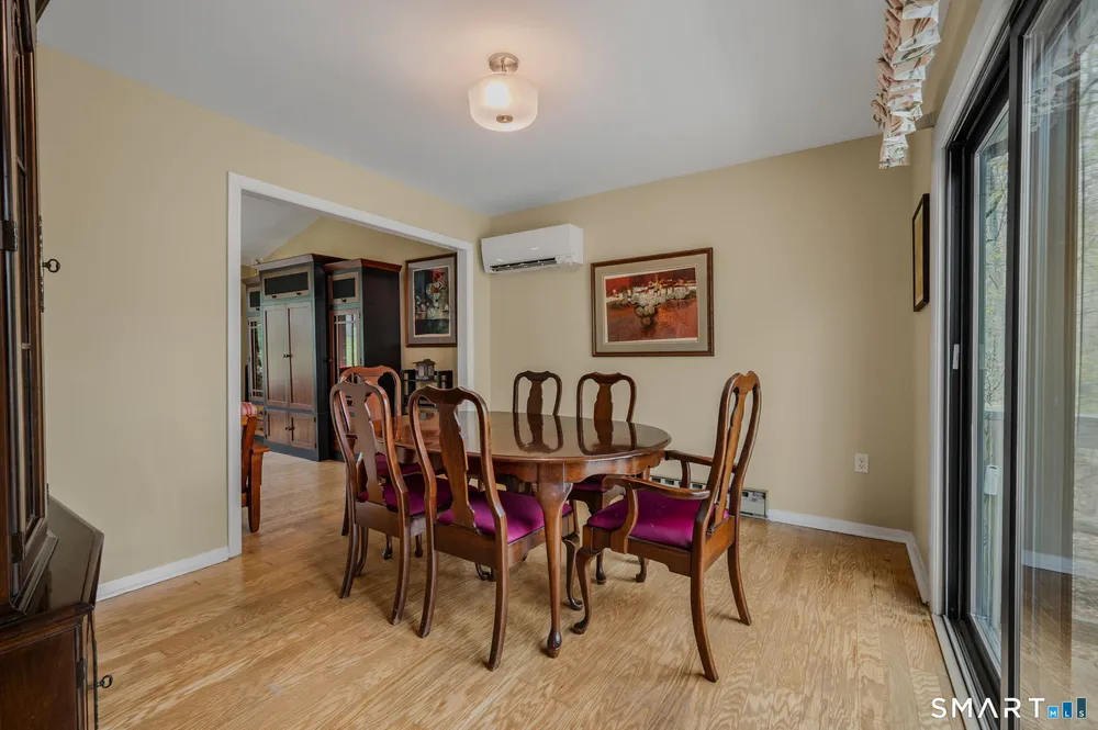 14 Latimer Dr, East Lyme, CT 06333