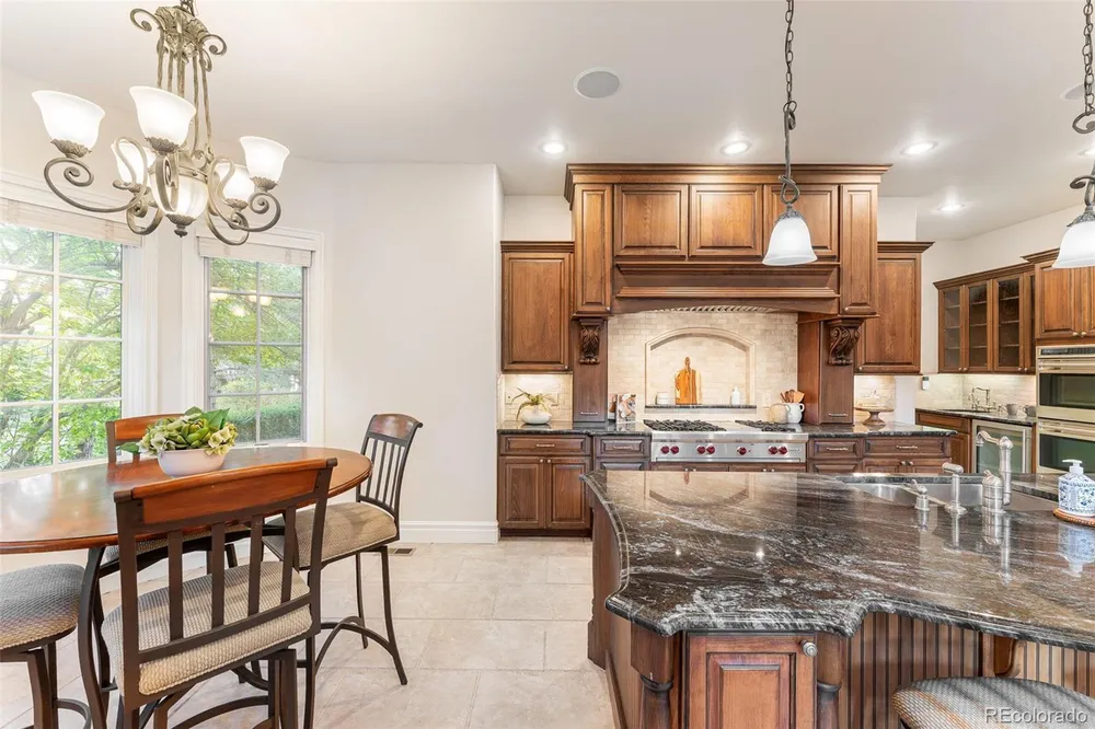 15 Foxtail Circle, Englewood, CO 80113