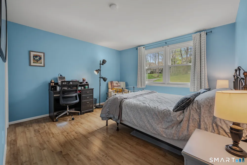14 Latimer Dr, East Lyme, CT 06333