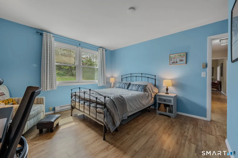 14 Latimer Dr, East Lyme, CT 06333