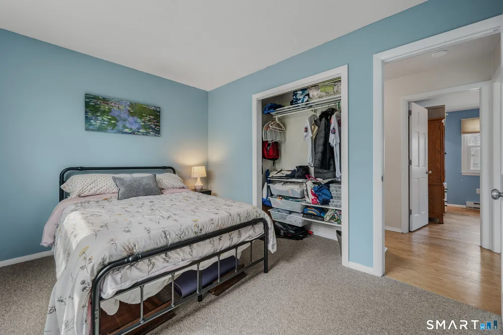 14 Latimer Dr, East Lyme, CT 06333