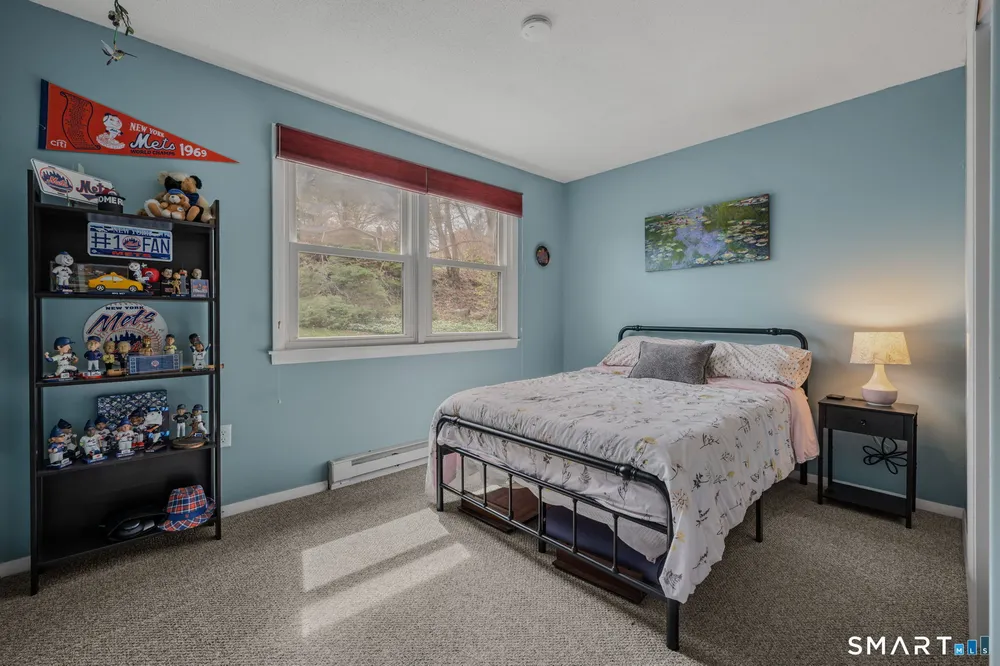 14 Latimer Dr, East Lyme, CT 06333