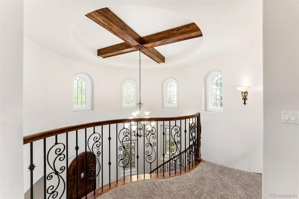 15 Foxtail Circle, Englewood, CO 80113