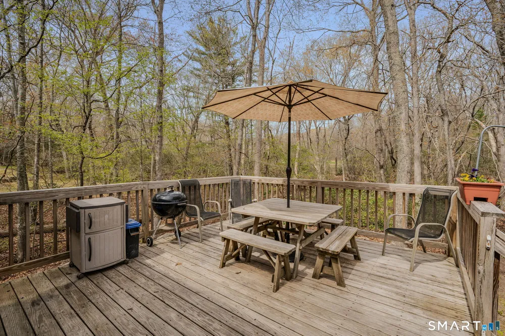 14 Latimer Dr, East Lyme, CT 06333