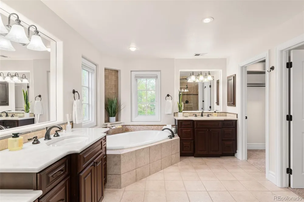 15 Foxtail Circle, Englewood, CO 80113